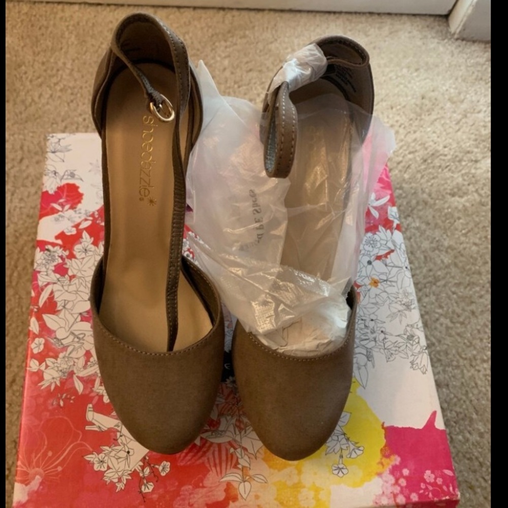 High heels shoes